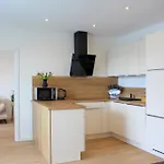 Appartement Grosses Mit Kueche, Dusche, Badewanne, Balkon, Parkplatz Vor Dem Haus, Ruhig Gelegen, Ada4 *