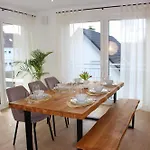 Appartement Grosses Mit Kueche, Dusche, Badewanne, Balkon, Parkplatz Vor Dem Haus, Ruhig Gelegen, Ada4