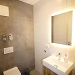 Grosses Mit Kueche, Dusche, Badewanne, Balkon, Parkplatz Vor Dem Haus, Ruhig Gelegen, Ada4 Kulmbach
