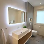 Grosses Mit Kueche, Dusche, Badewanne, Balkon, Parkplatz Vor Dem Haus, Ruhig Gelegen, Ada4 Appartement *