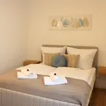 Grosses Mit Kueche, Dusche, Badewanne, Balkon, Parkplatz Vor Dem Haus, Ruhig Gelegen, Ada4 Appartement