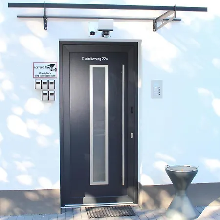 アパート Grosses Mit Kueche, Dusche, Badewanne, Balkon, Parkplatz Vor Dem Haus, Ruhig Gelegen, Ada4 *