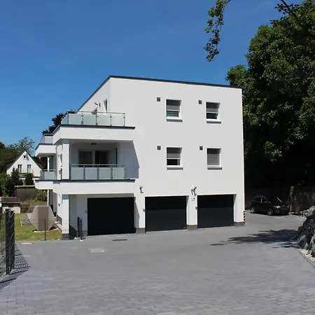 Grosses Mit Kueche, Dusche, Badewanne, Balkon, Parkplatz Vor Dem Haus, Ruhig Gelegen, Ada4 Daire Kulmbach