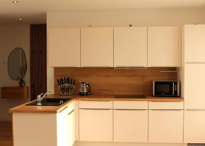 Daire Grosses Mit Kueche, Dusche, Badewanne, Balkon, Parkplatz Vor Dem Haus, Ruhig Gelegen, Ada4 Kulmbach