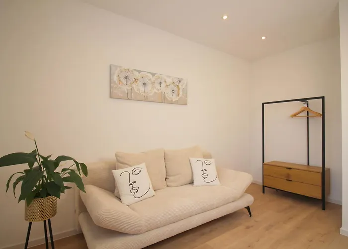 Grosses Mit Kueche, Dusche, Badewanne, Balkon, Parkplatz Vor Dem Haus, Ruhig Gelegen, Ada4 Daire Kulmbach