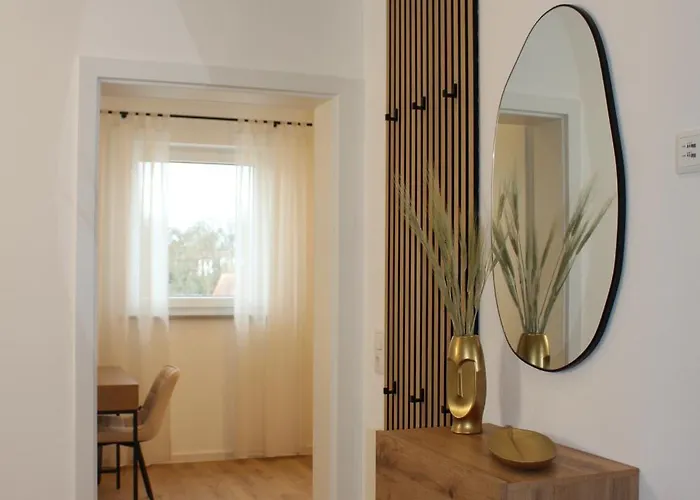 Daire Grosses Mit Kueche, Dusche, Badewanne, Balkon, Parkplatz Vor Dem Haus, Ruhig Gelegen, Ada4