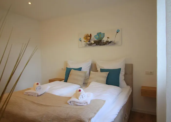 Grosses Mit Kueche, Dusche, Badewanne, Balkon, Parkplatz Vor Dem Haus, Ruhig Gelegen, Ada4 Daire Kulmbach