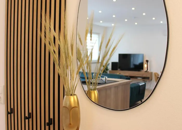 Grosses Mit Kueche, Dusche, Badewanne, Balkon, Parkplatz Vor Dem Haus, Ruhig Gelegen, Ada4 Kulmbach