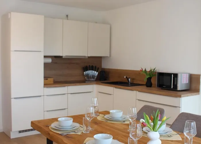 Apartman Grosses Mit Kueche, Dusche, Badewanne, Balkon, Parkplatz Vor Dem Haus, Ruhig Gelegen, Ada4 Kulmbach
